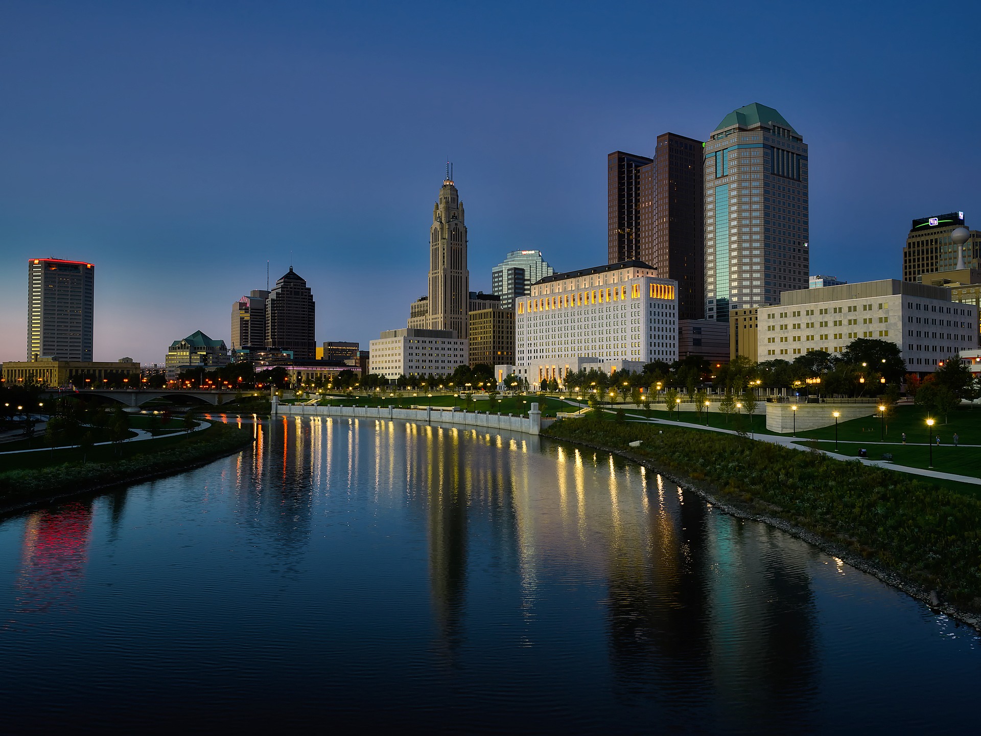columbus skyline from the river