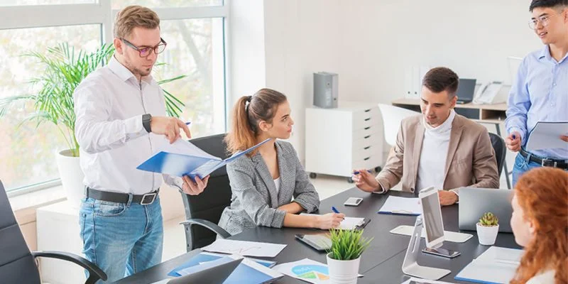 Mastering le cycle de vente : 4 étapes pour stimuler la croissance et la fidélisation des clients