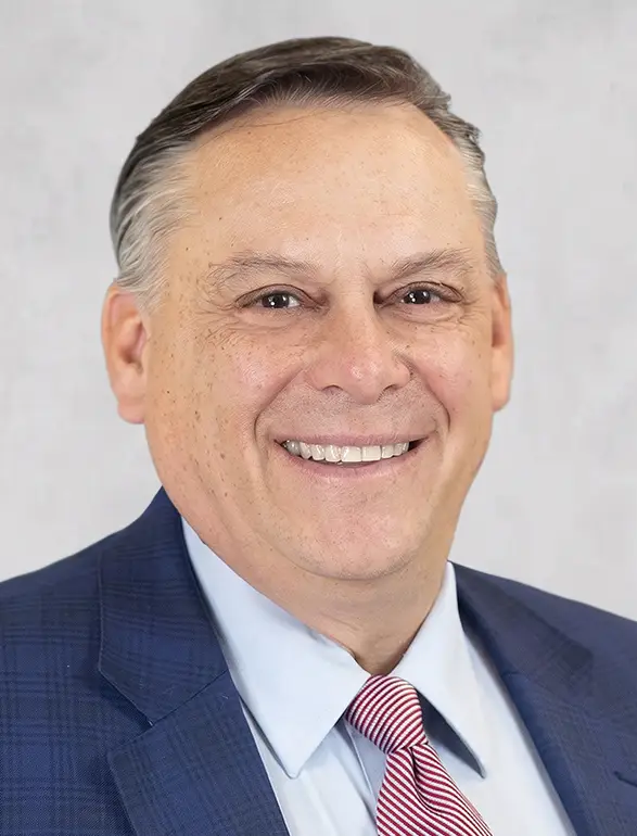 Scott Schusko Vicepresidente de Finanzas
